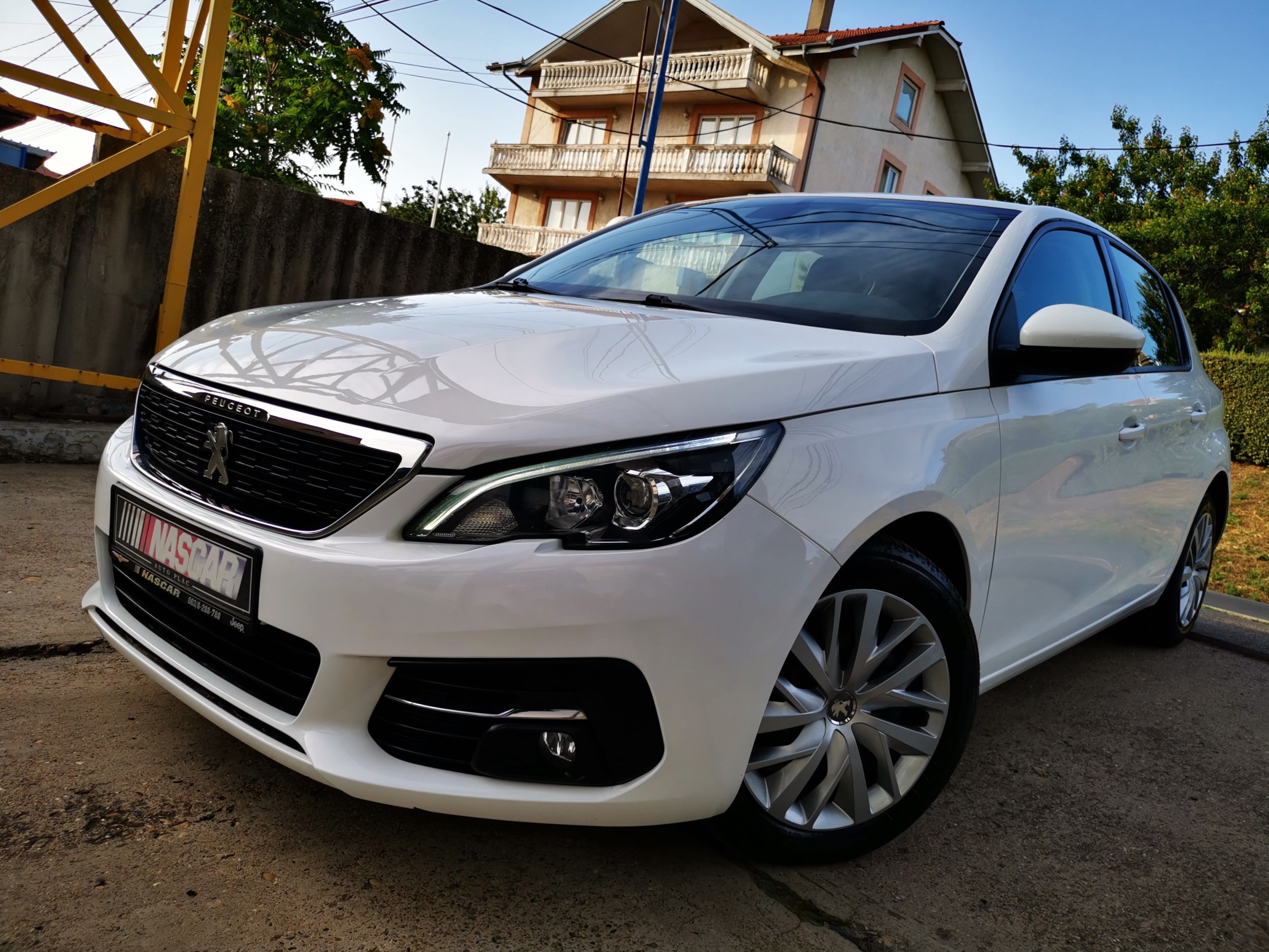 Peugeot 308 1.5 Blue Hdi Business Premium