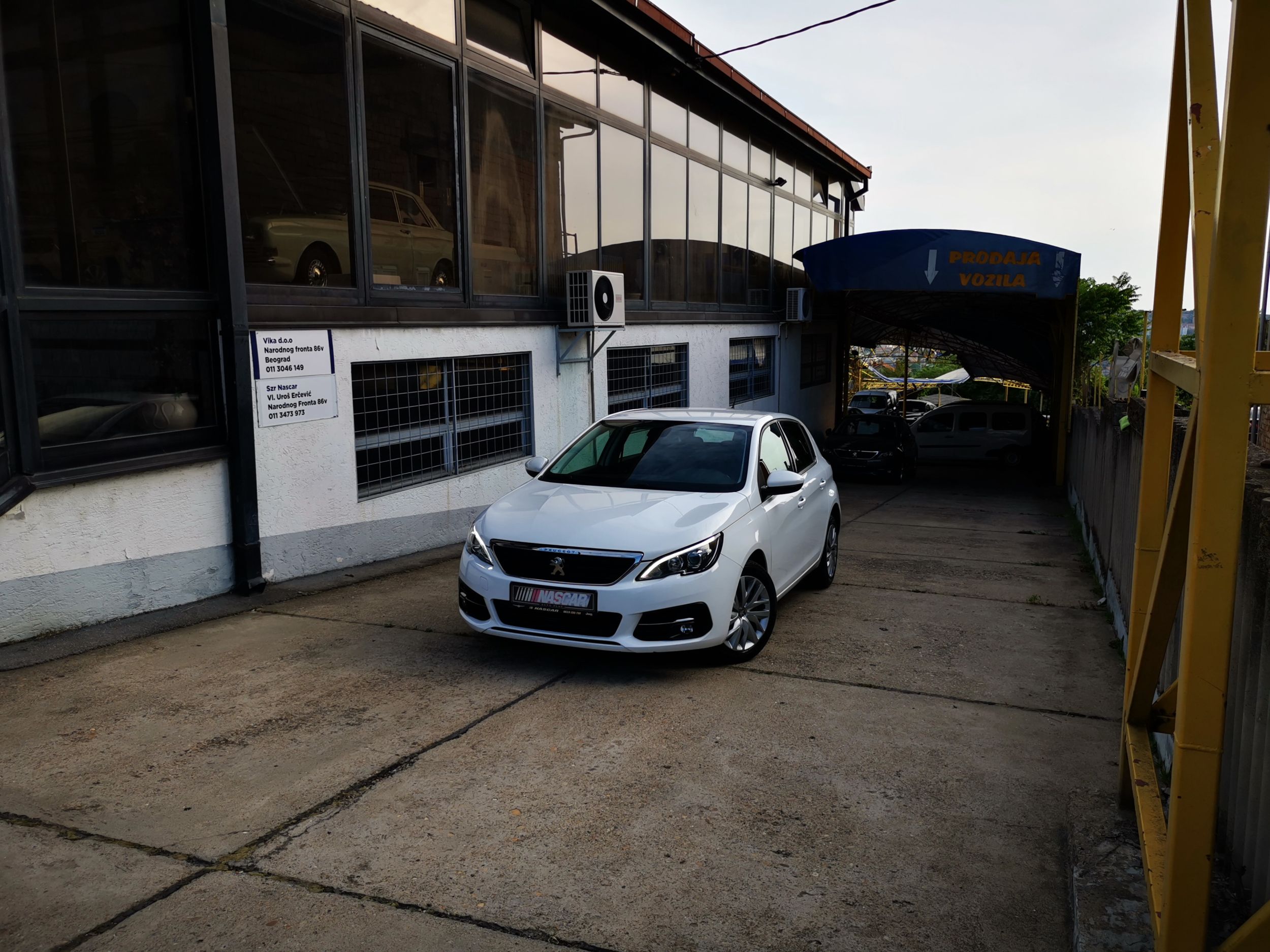 Peugeot 308 1.5 Blue Hdi Business Premium