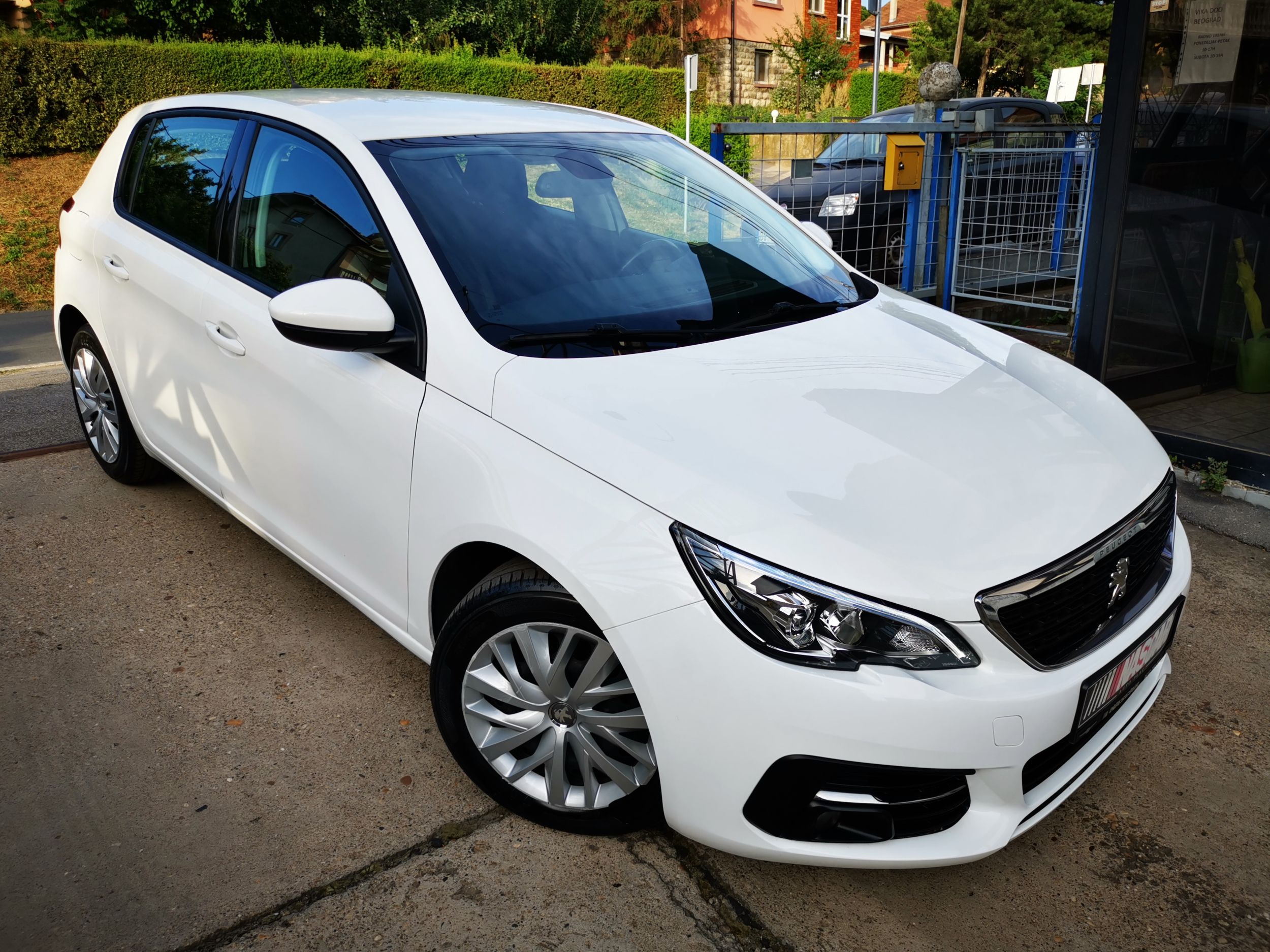 Peugeot 308 1.5 Blue Hdi Business Premium