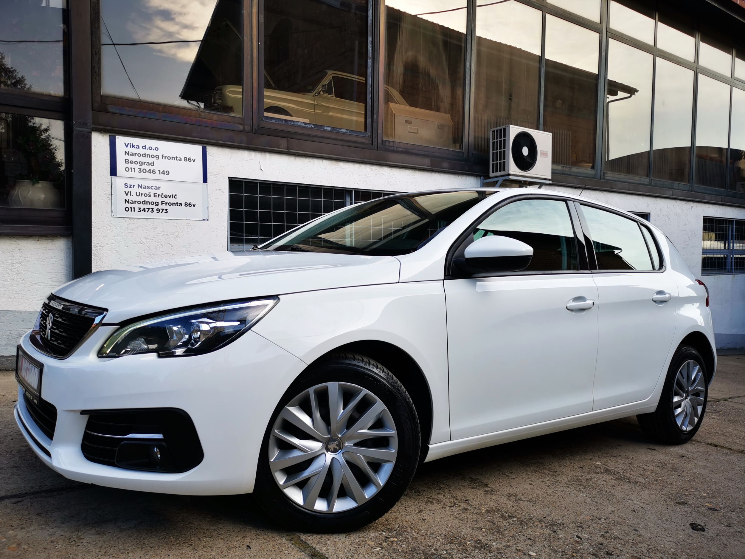 Peugeot 308 1.5 Blue Hdi Business Premium