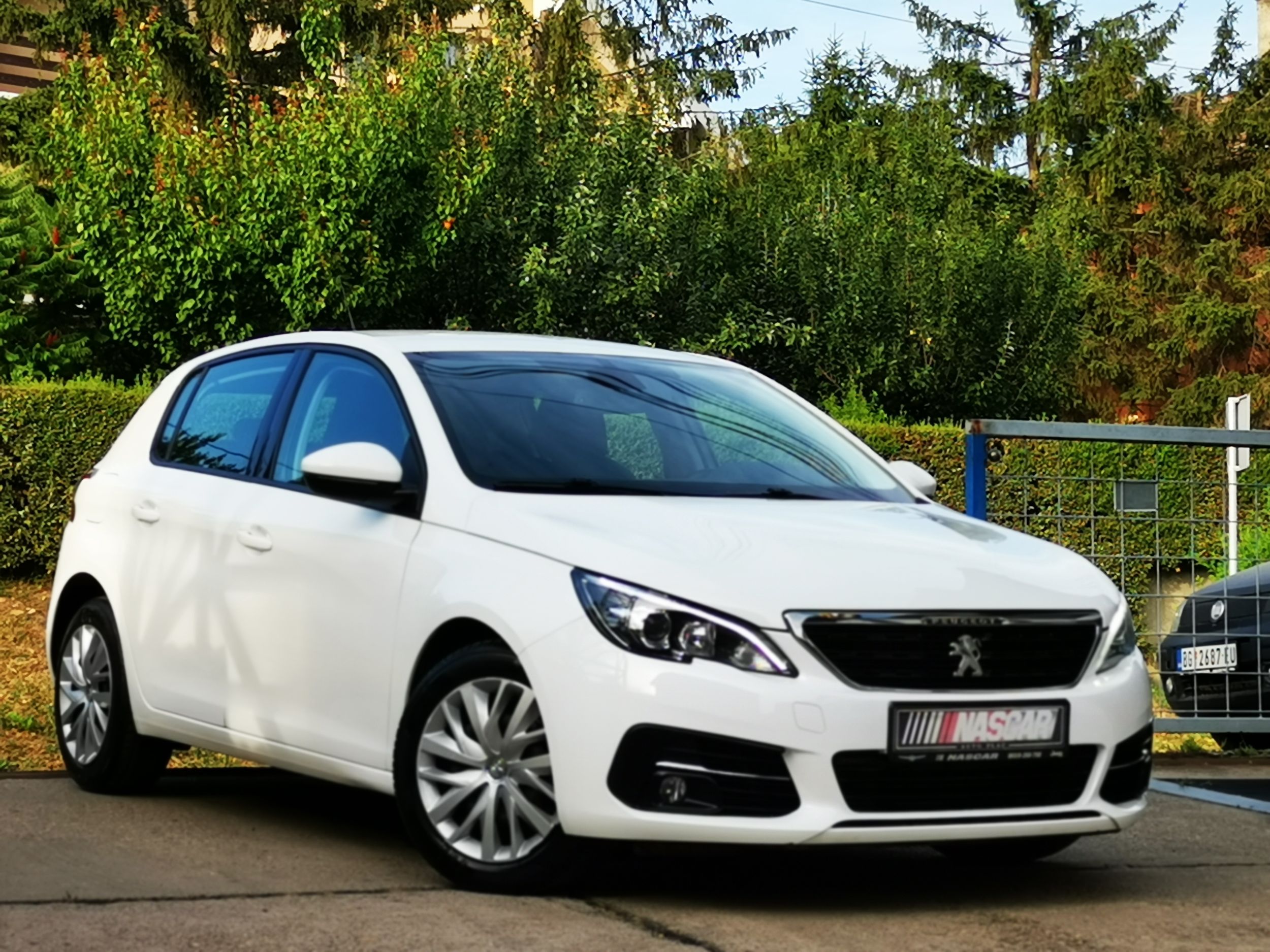 Peugeot 308 1.5 Blue Hdi Business Premium